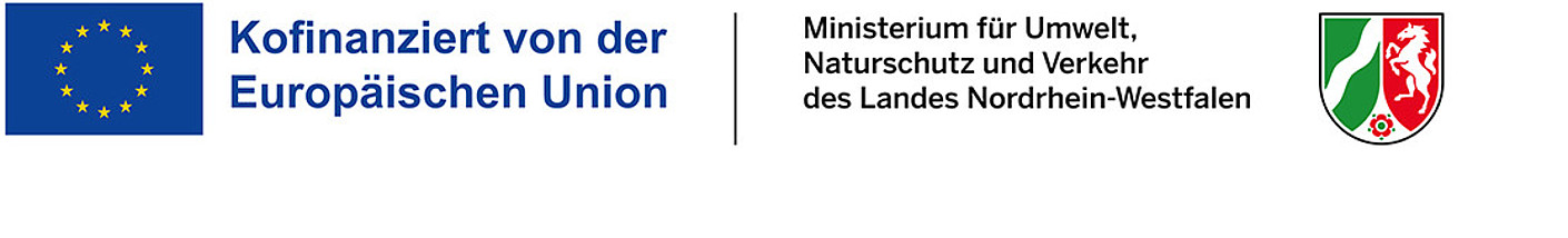 Symbol der europäischen Flaggen neben dem Schriftzug "Kofinanziert von der europäischen Union" neben dem Schriftzug "Ministerium für Umwelt, Naturschutz und Verkehr des Landes Nordrhein-Westfalen" neben dem Wappen des Landes Nordrhein-Westfalen