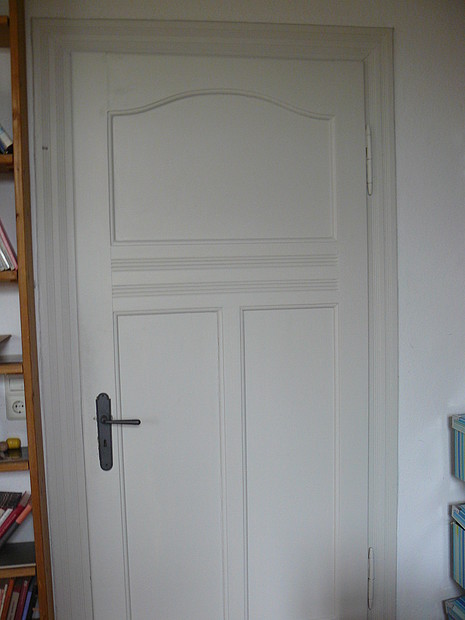 Sachsenstraße 18 Tür Nahaufnahme der Türverzierung im Wohnhaus an der Sachsenstraße 18 in Detmold (Denkmal A726)