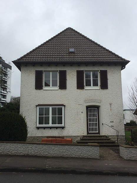 Ansicht Krohnstraße 15 Zweifamilienhaus mit Einfriedung an der Krohnstraße 15 in Detmold (Denkmal A717)