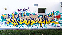 Graffiti des Wortes "Kinderrechte" im Rahmen des Projekts "Deine Rechte"