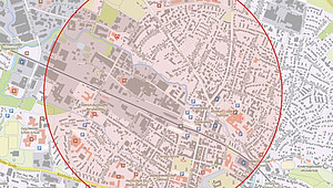 Ausschnitt einer Straßenkarte Detmolds mit einem markierten Sperrbereich, einem Radius von 1000 Metern