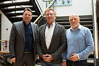 Bürgermeister Frank Hilker mit dem Ortsbürgermeister von Klüt Diethelm Küther und Rainer Friedrich, Vorsitzender der SDP-Fraktion im Detmolder Stadtrat.