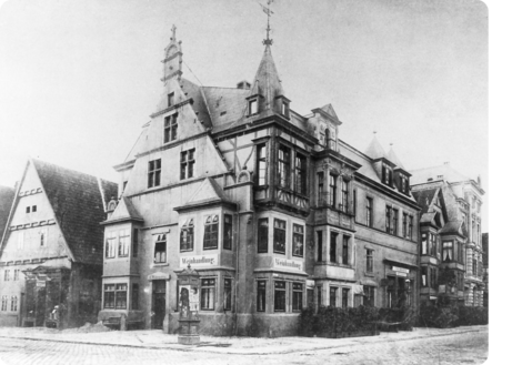Historisches Foto eines Gebäudes in Detmold