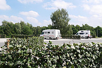 Außenaufnahme des Wohnmobilstellplatzes Werrebogen