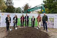 Spatenstich an der Schloßplatz-Baustelle