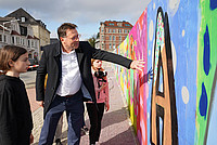 Street Art am Baustellenzaun