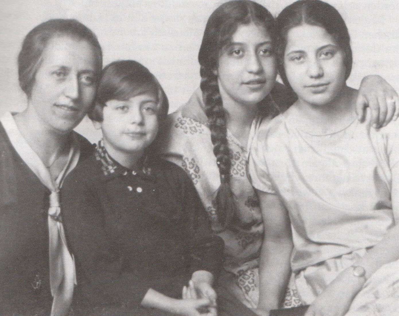 Archivbild der Familie Bonom in schwarz-weiß aus dem Stadtarchiv Detmold
